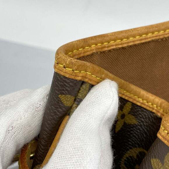 LOUIS VUITTON Brown Monogram Tote Bag - Picture 7 of 15